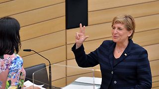 Amtseid Nicole Razavi