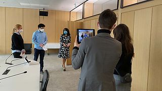 Abstecher in den Johann-Jakob-Moser-Saal. Dort tagen normalerweise Ausschüsse.