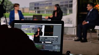 Die Veranstaltung wird live bei YouTube übertragen.