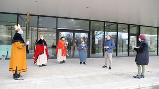 Sternsinger vor dem Landtag