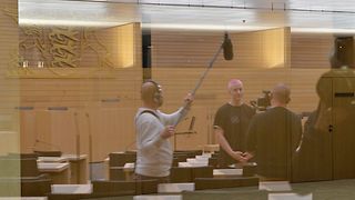 Spiegelungen am Plenarsaalfenster