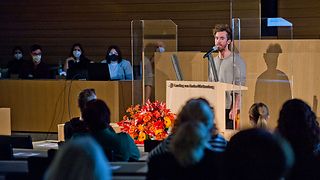 Poetry-Slam im Plenarsaal